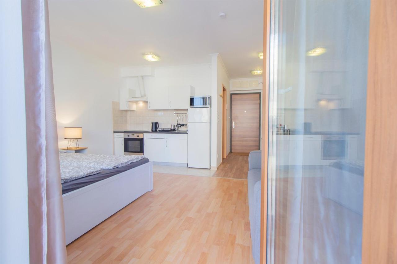 Appartamento Corvin Modern Studio With Ac, Parking Budapest Esterno foto