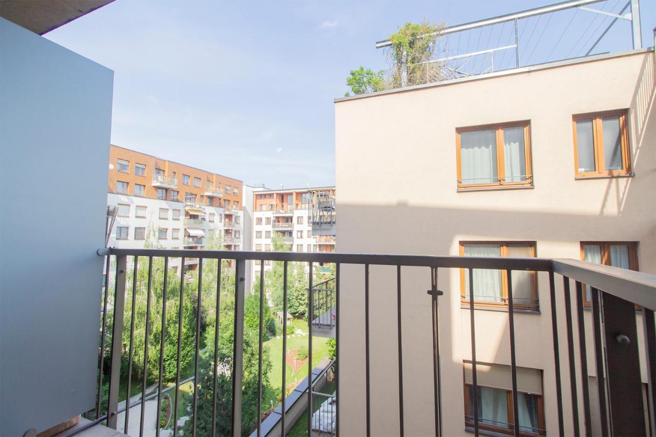 Appartamento Corvin Modern Studio With Ac, Parking Budapest Esterno foto