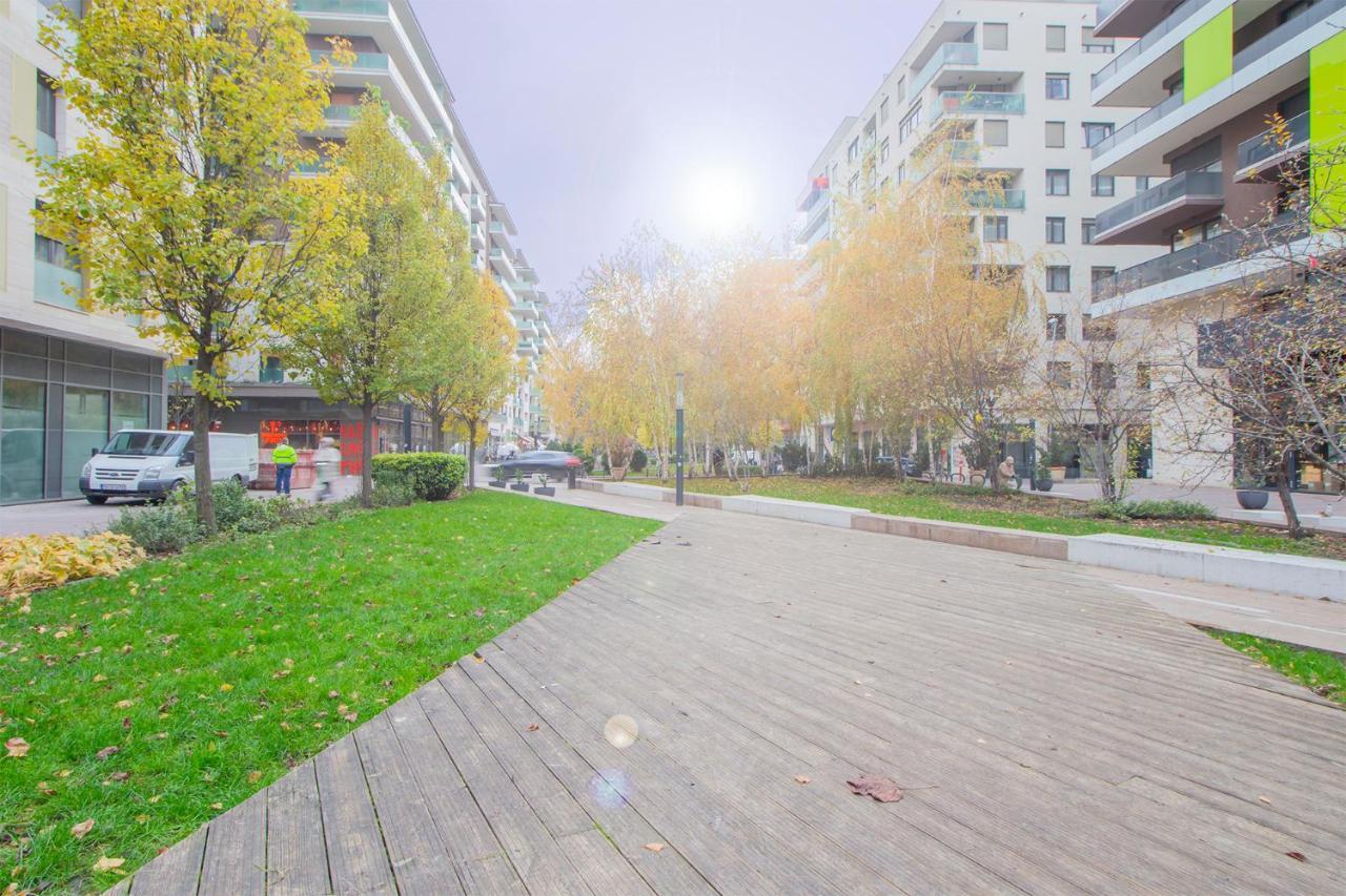 Appartamento Corvin Modern Studio With Ac, Parking Budapest Esterno foto